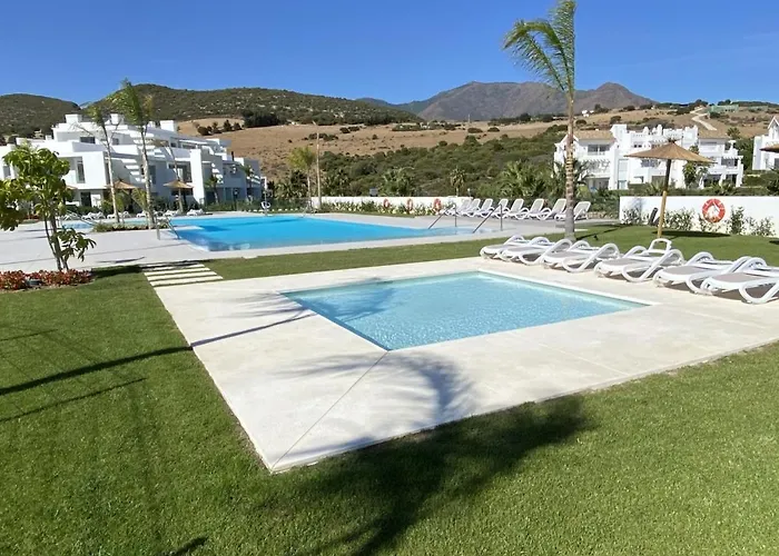 Al-1204 Ground Floor In Alcazaba Lagoon * Estepona