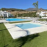 Al-1204 Ground Floor In Alcazaba Lagoon * Estepona